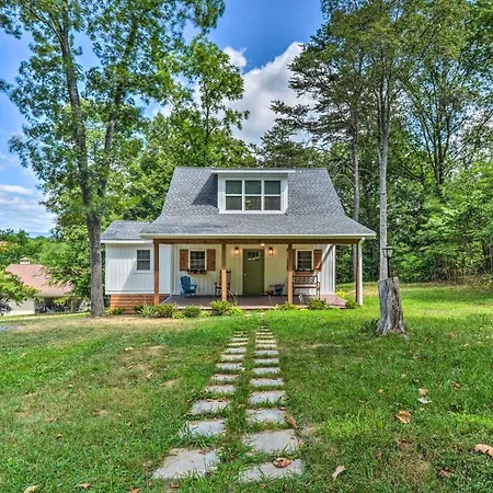 Peaceful Virginia Cabin - Fish, Tube, Boat, Etc!